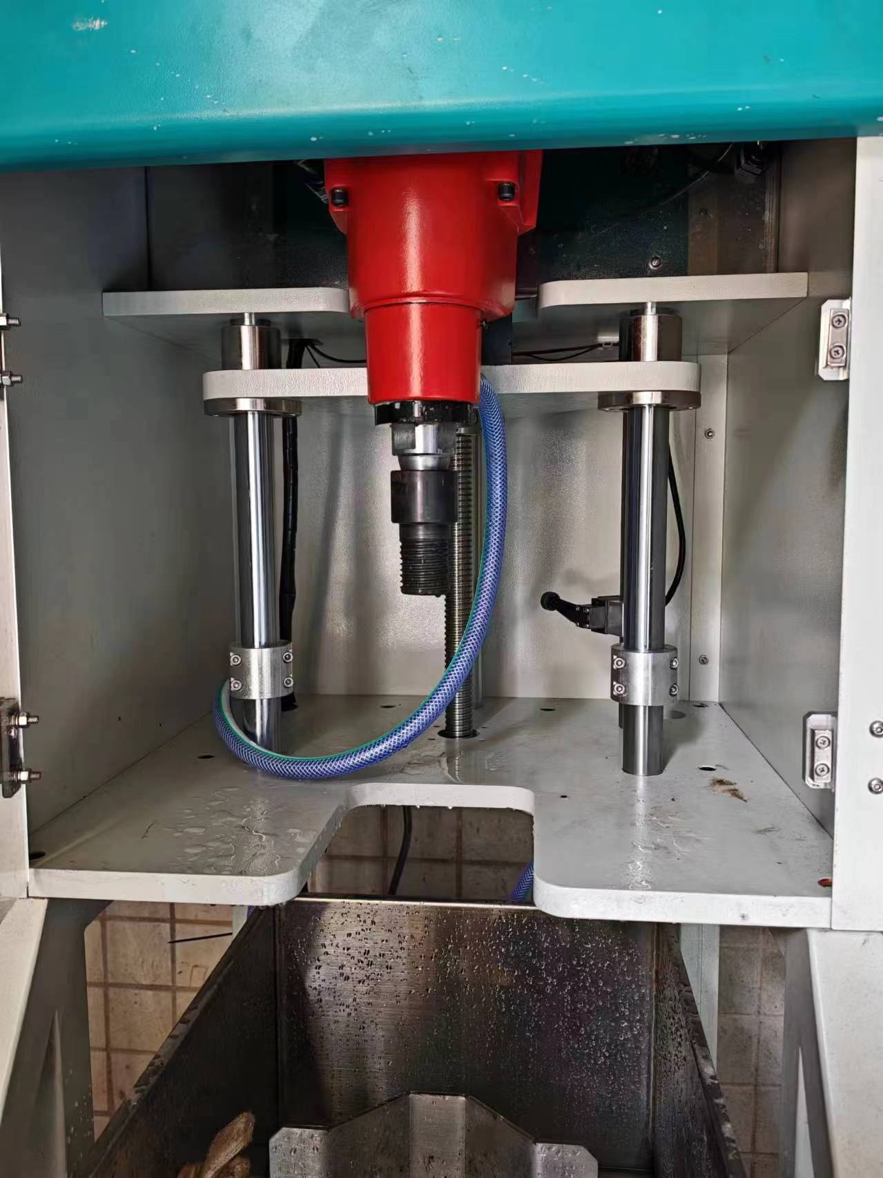 全自动实验室多功效取芯机 - 尊龙集团仪器装备中国有限公司